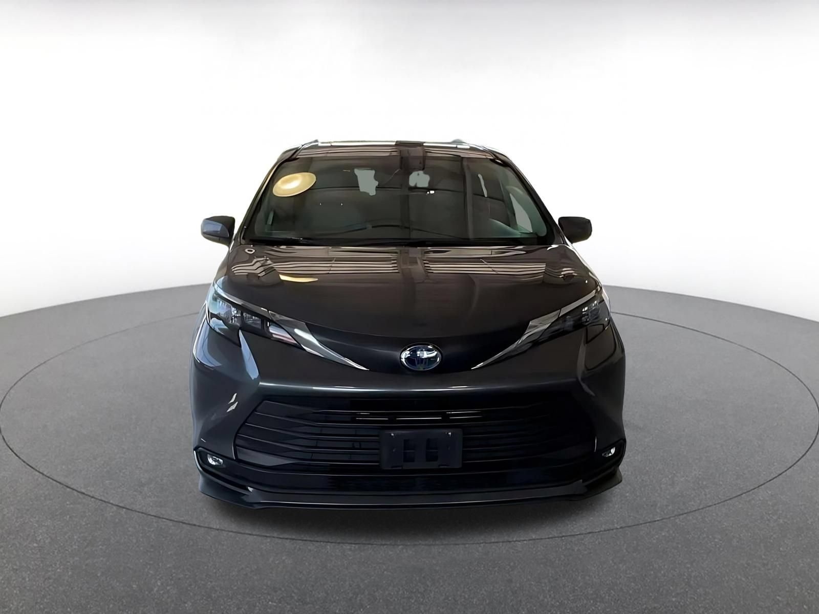 Thumbnail: 2025 Toyota Sienna - 9