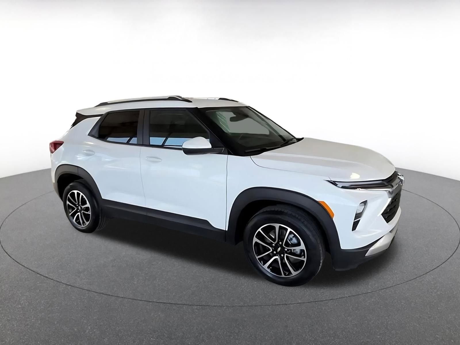 Thumbnail: 2025 Chevrolet TrailBlazer - 2