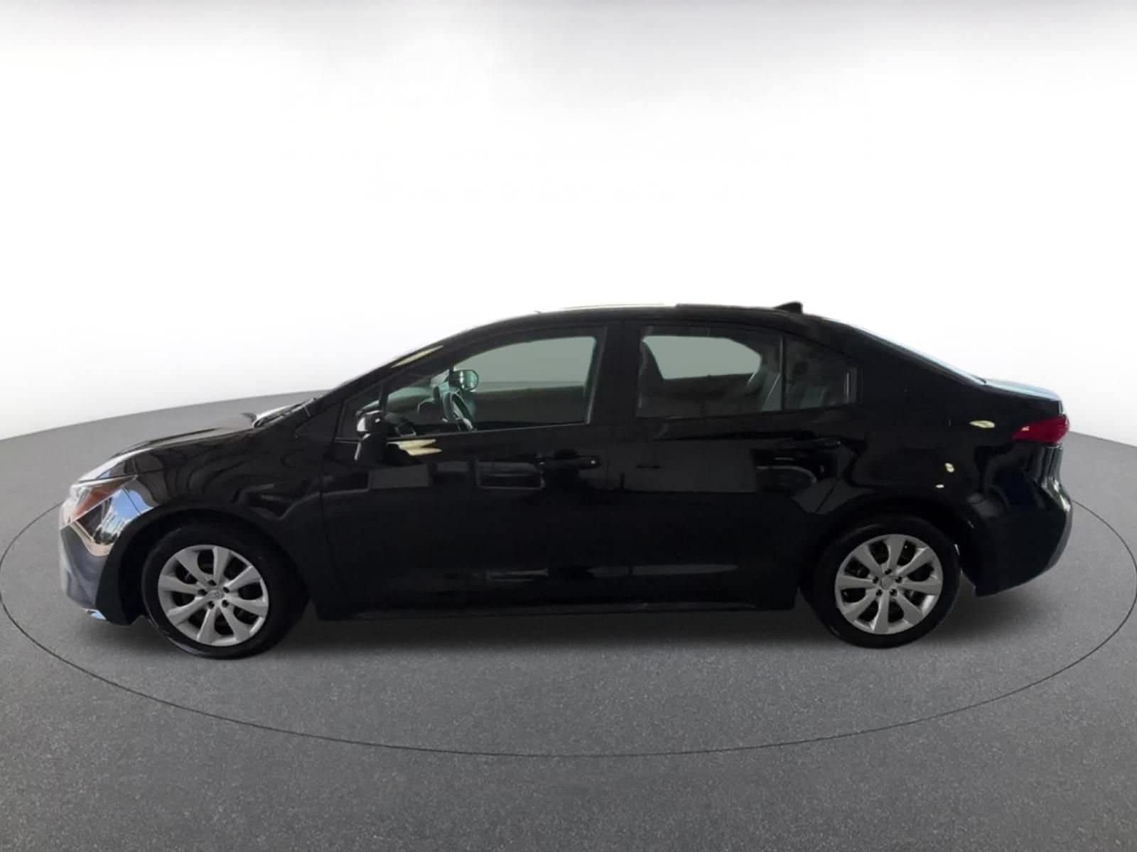 Thumbnail: 2025 Toyota Corolla - 8