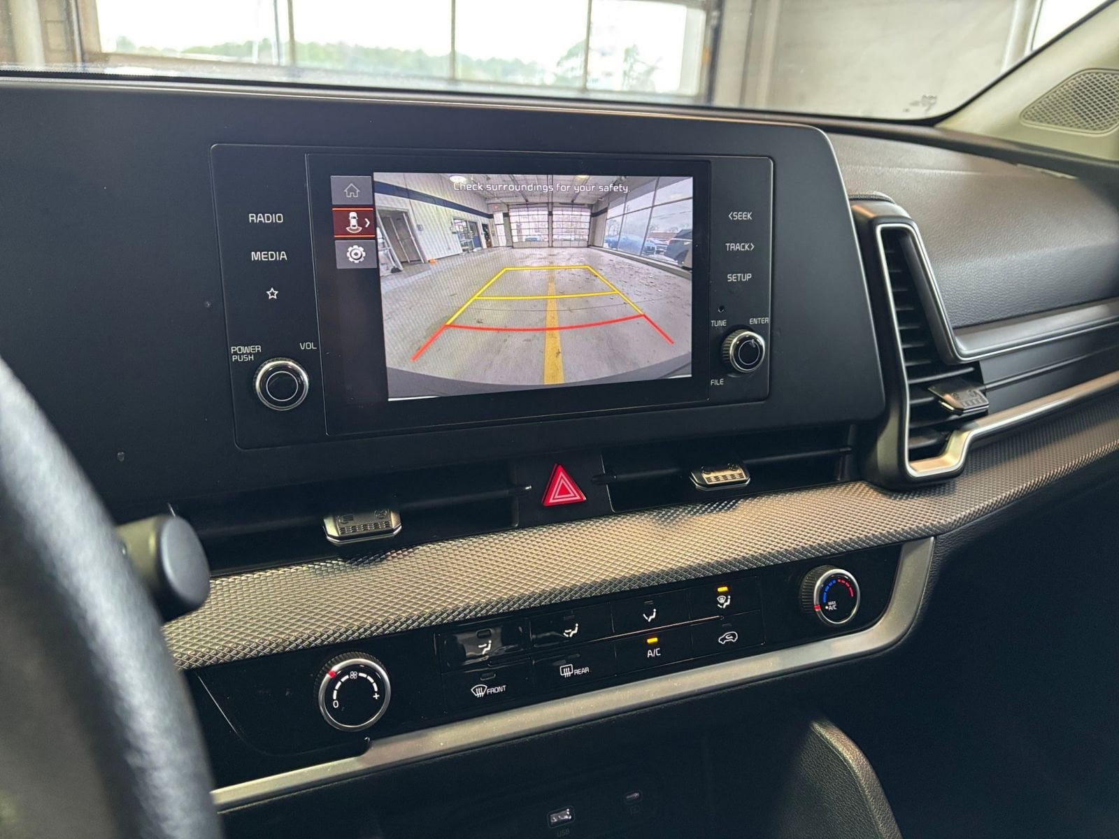 Thumbnail: 2025 Kia Sportage - 29