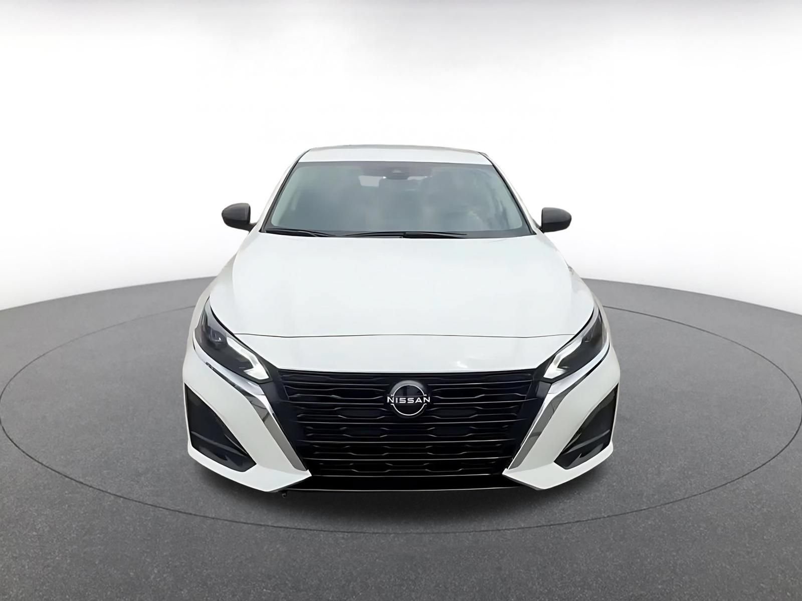 Thumbnail: 2025 Nissan Altima - 4