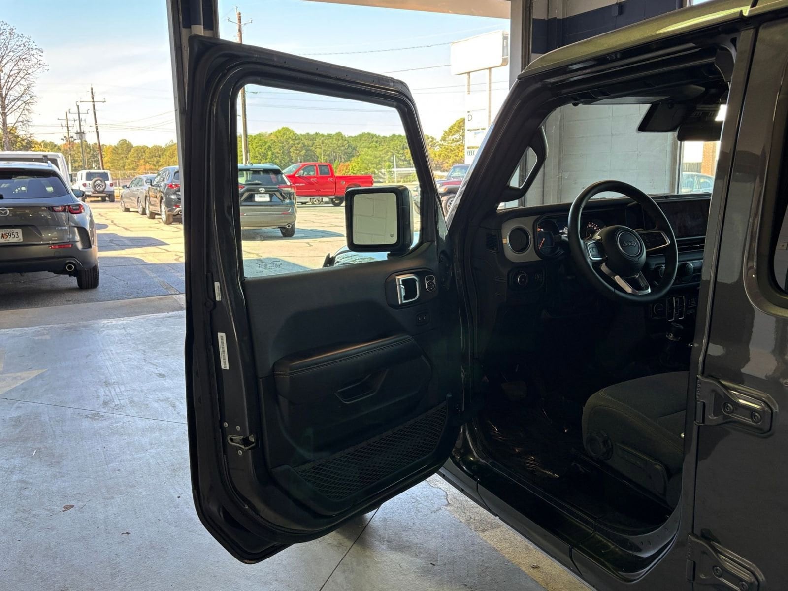 Thumbnail: 2025 Jeep Wrangler - 20