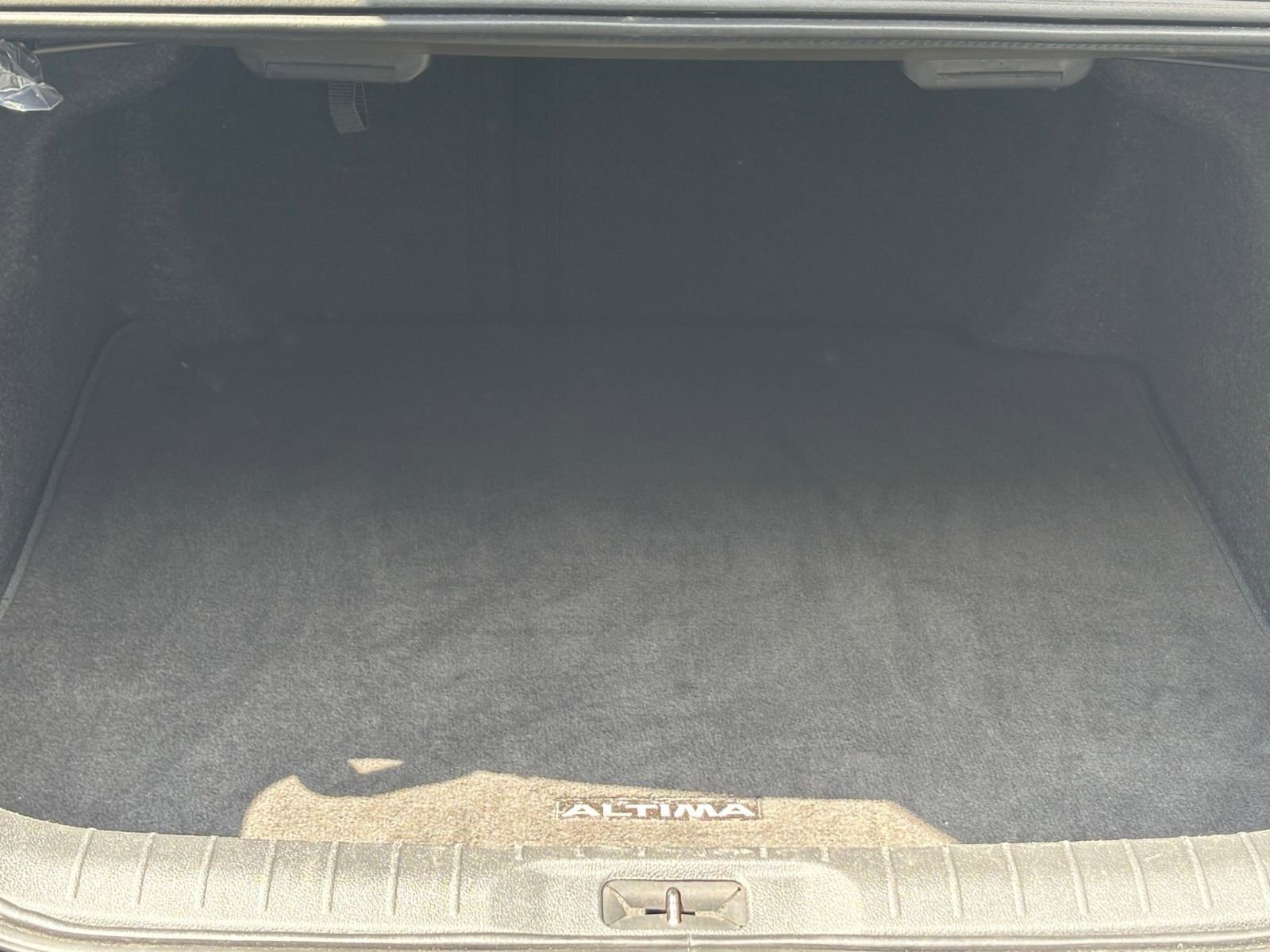 Thumbnail: 2025 Nissan Altima - 32