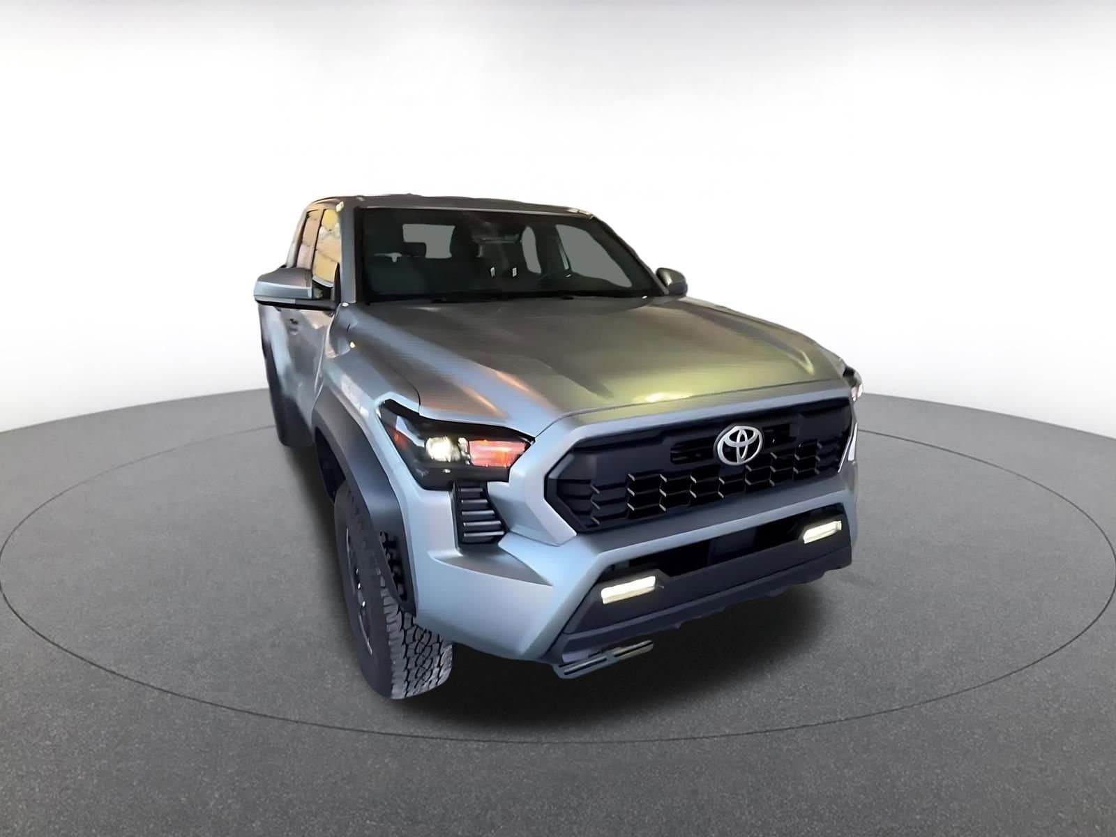 Thumbnail: 2025 Toyota Tacoma - 3