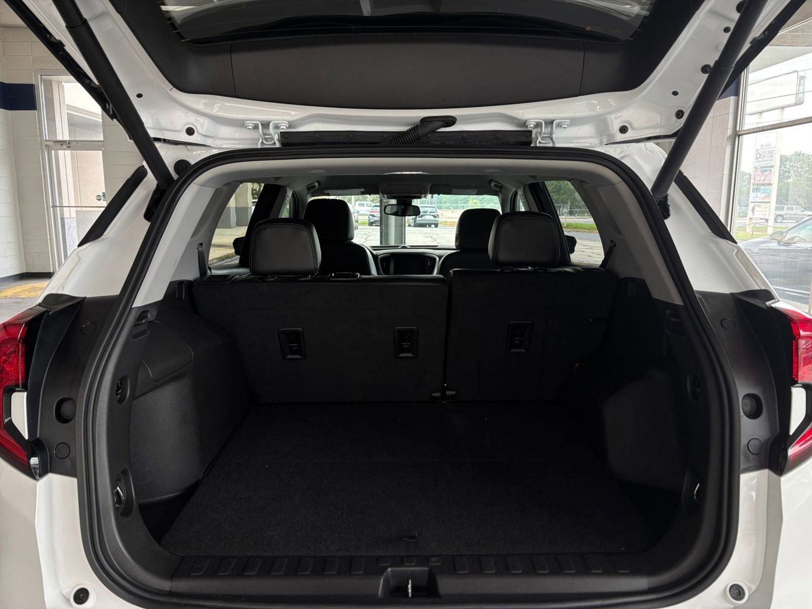 Thumbnail: 2024 GMC Terrain - 31