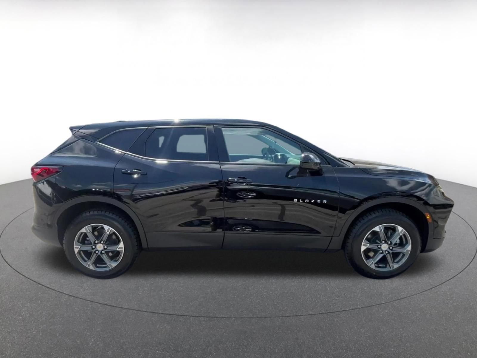 Thumbnail: 2025 Chevrolet Blazer - 16