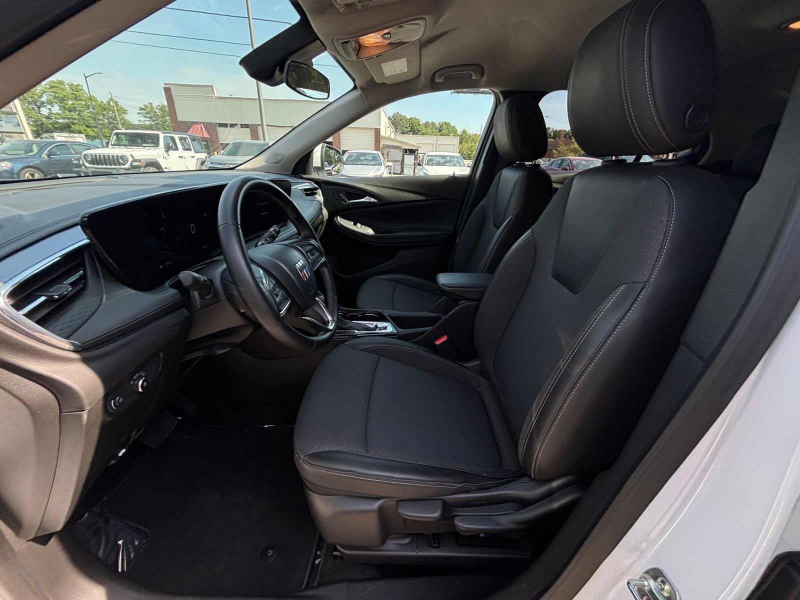 Thumbnail: 2025 Buick Encore GX - 27