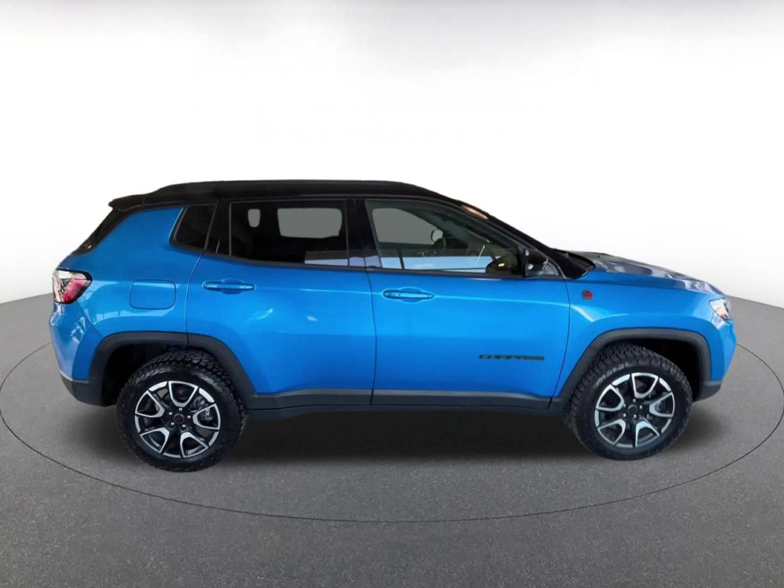 Thumbnail: 2025 Jeep Compass - 22