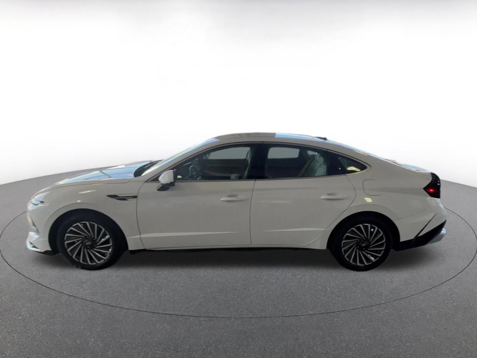 Thumbnail: 2025 Hyundai Sonata - 8