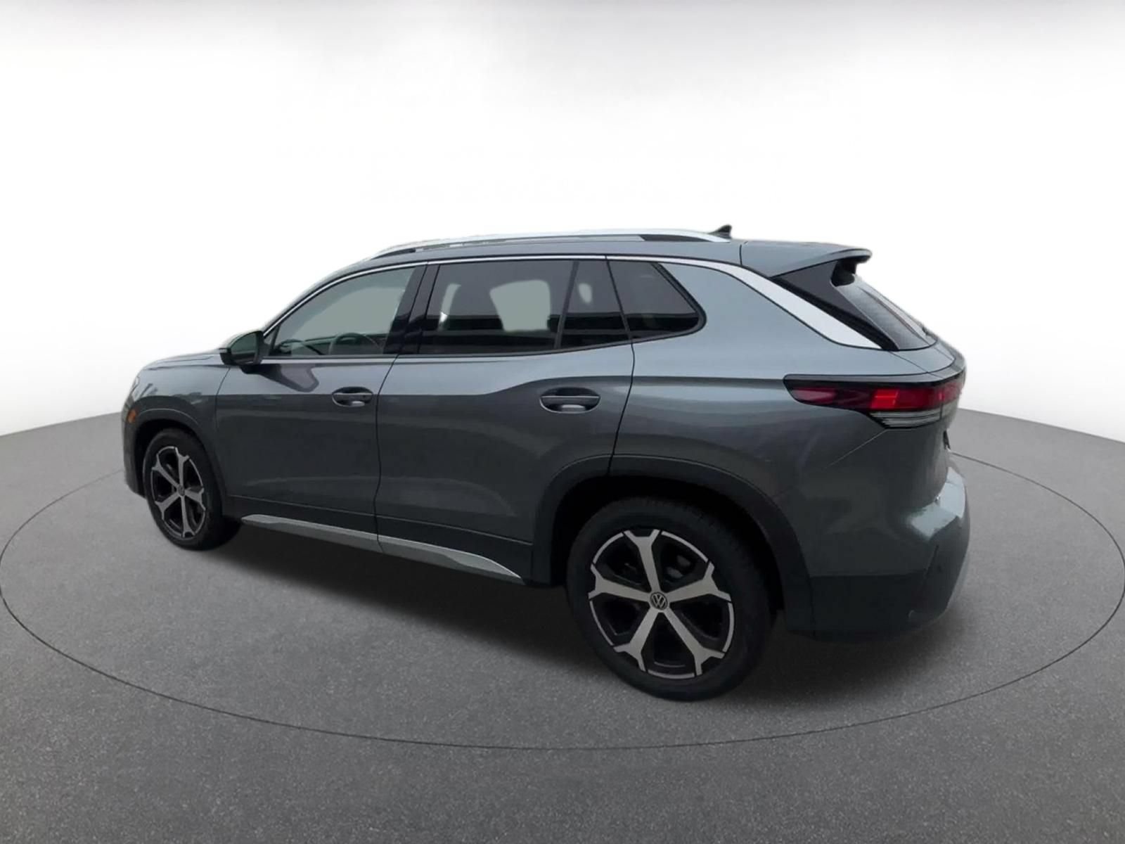 Thumbnail: 2026 Volkswagen Tiguan - 9