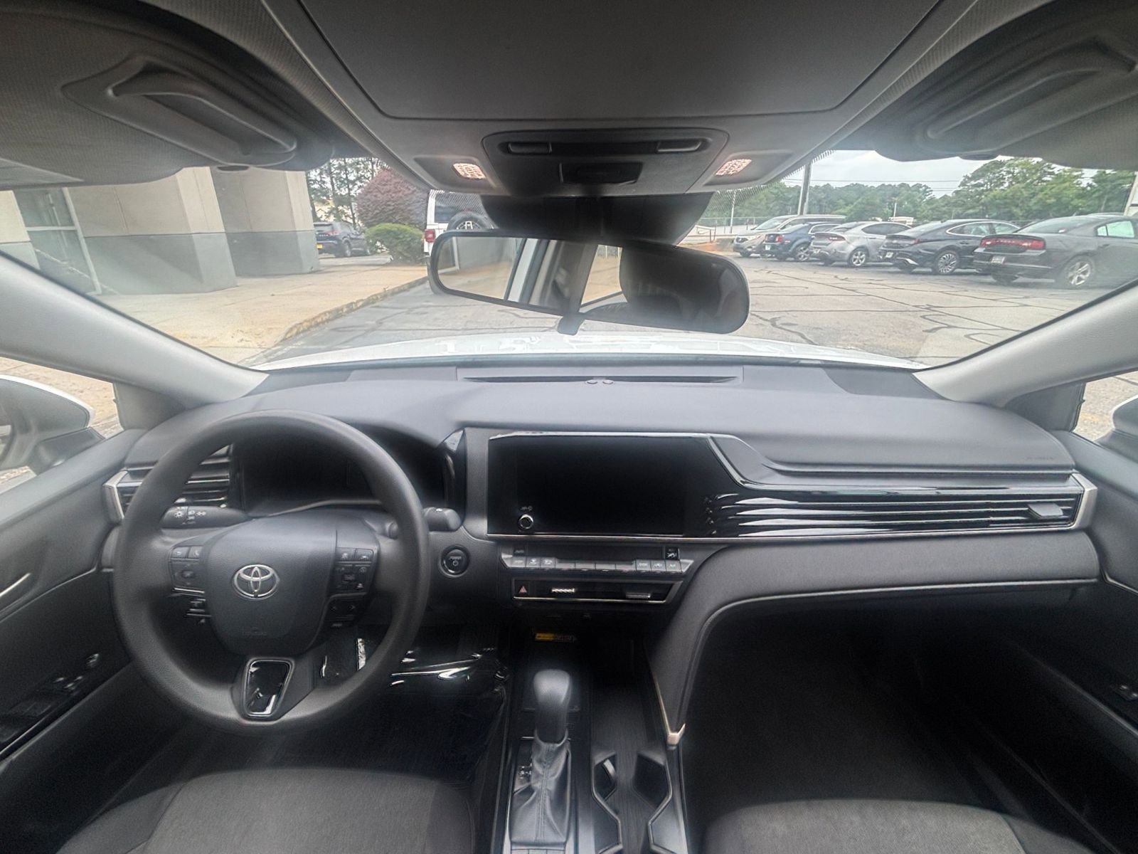 Thumbnail: 2025 Toyota Camry - 32