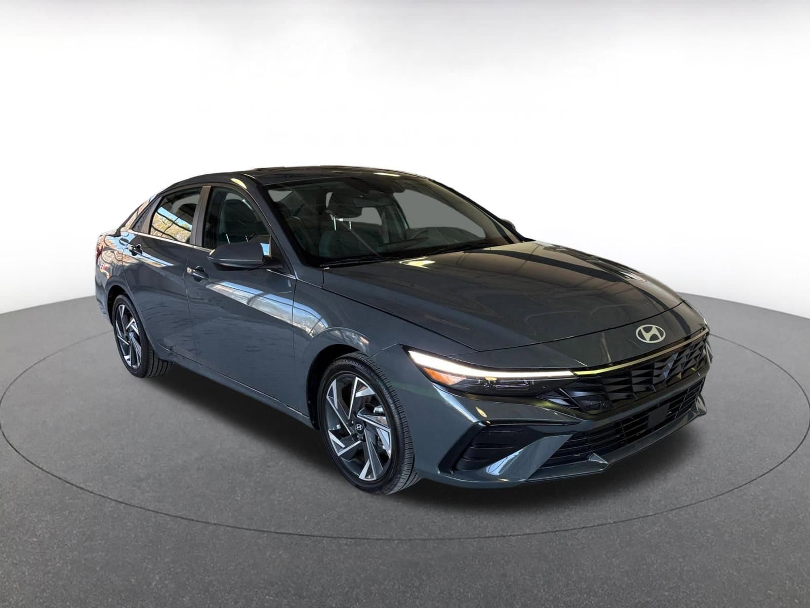 Thumbnail: 2025 Hyundai Elantra - 2