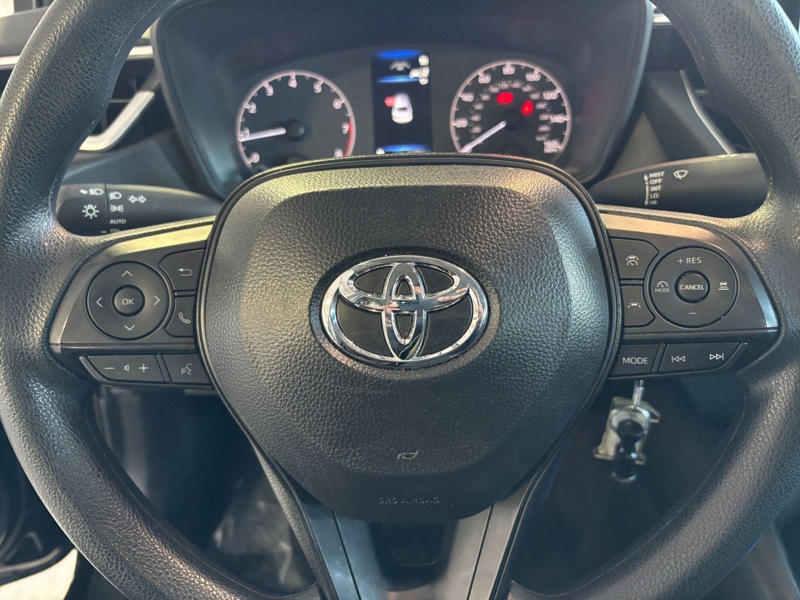 Thumbnail: 2025 Toyota Corolla - 33