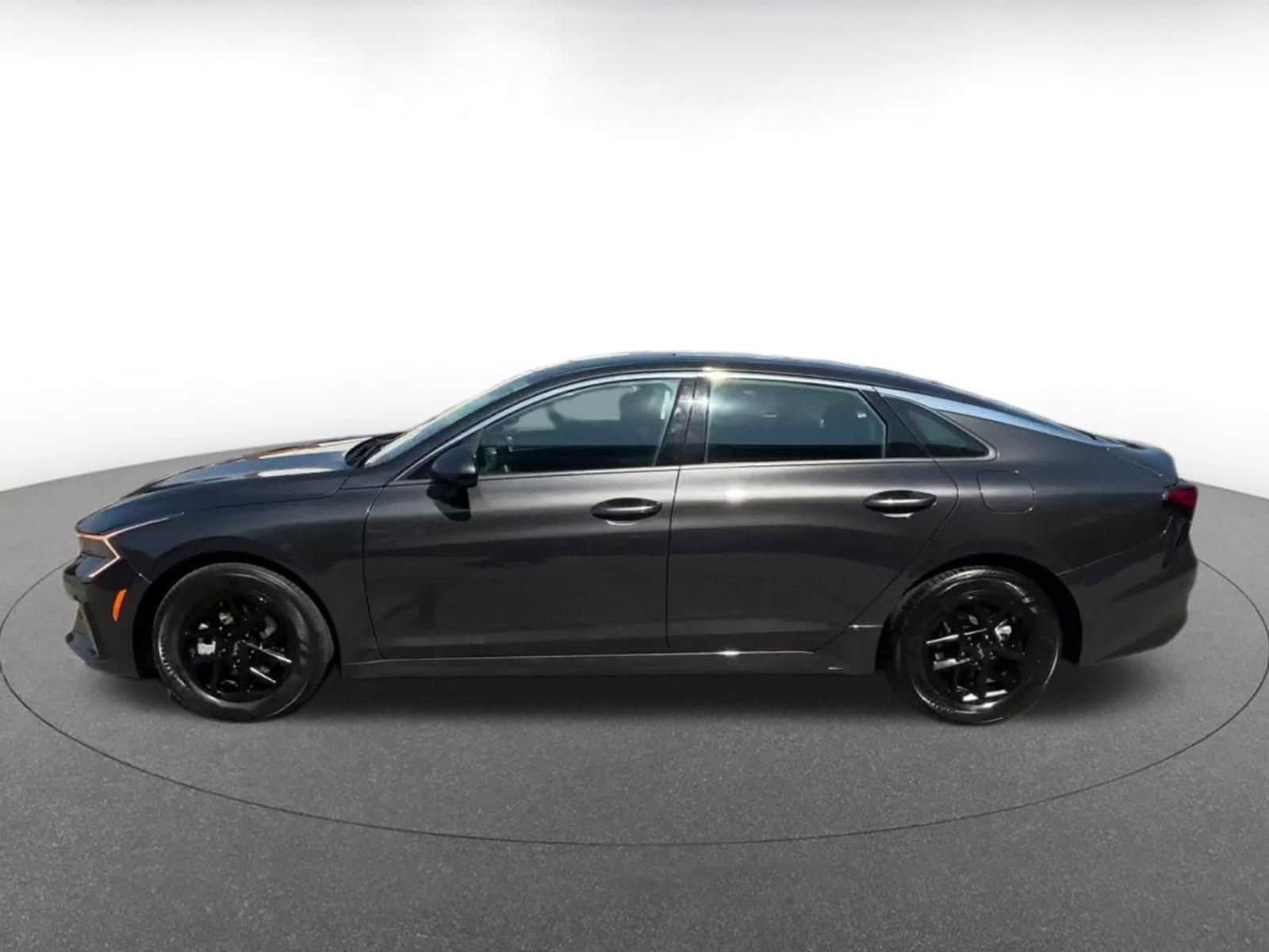 Thumbnail: 2025 Kia K5 - 10