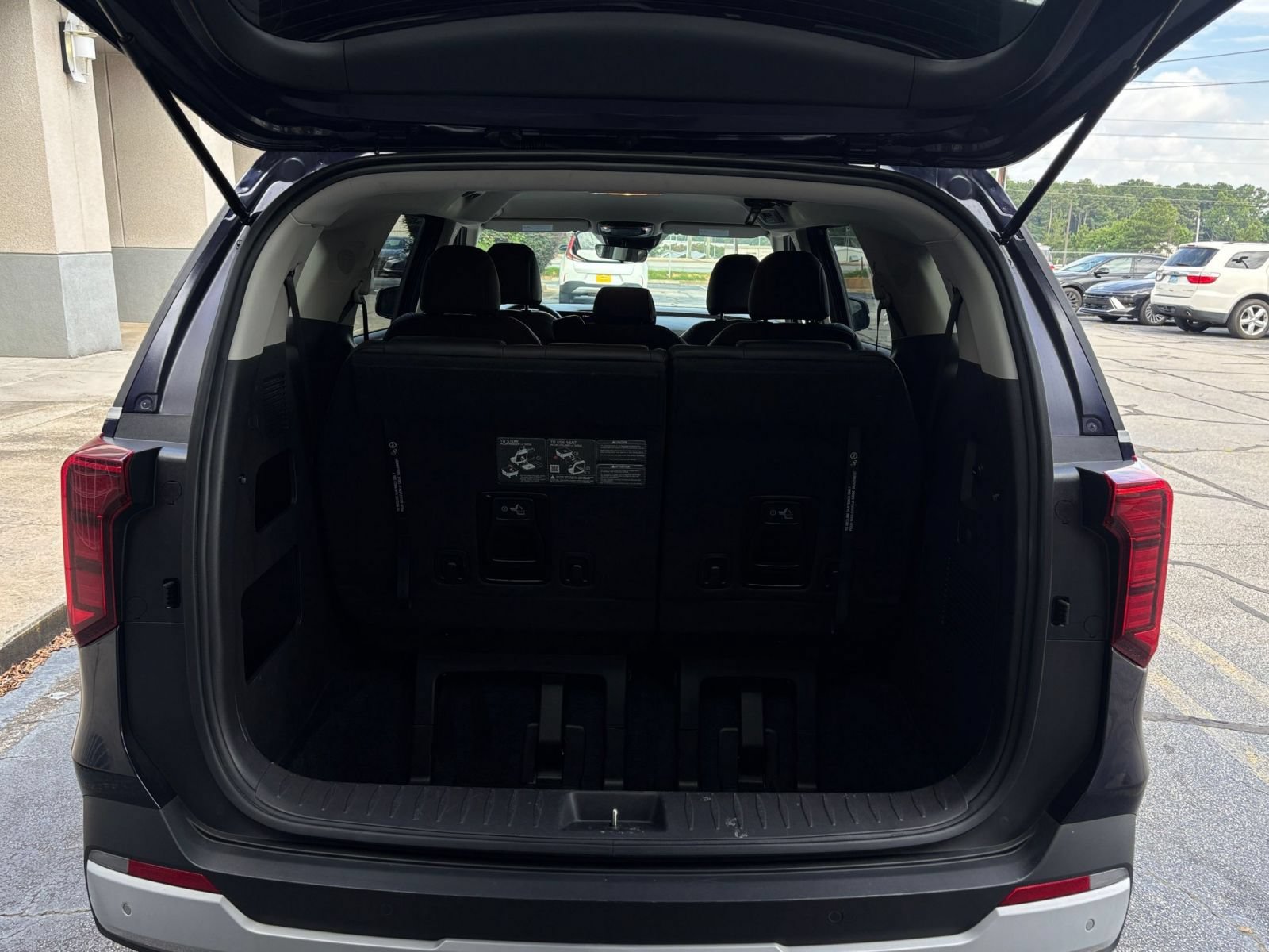 Thumbnail: 2026 Kia Carnival - 34