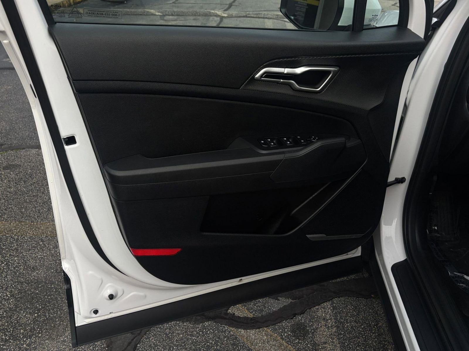 Thumbnail: 2025 Kia Sportage - 25