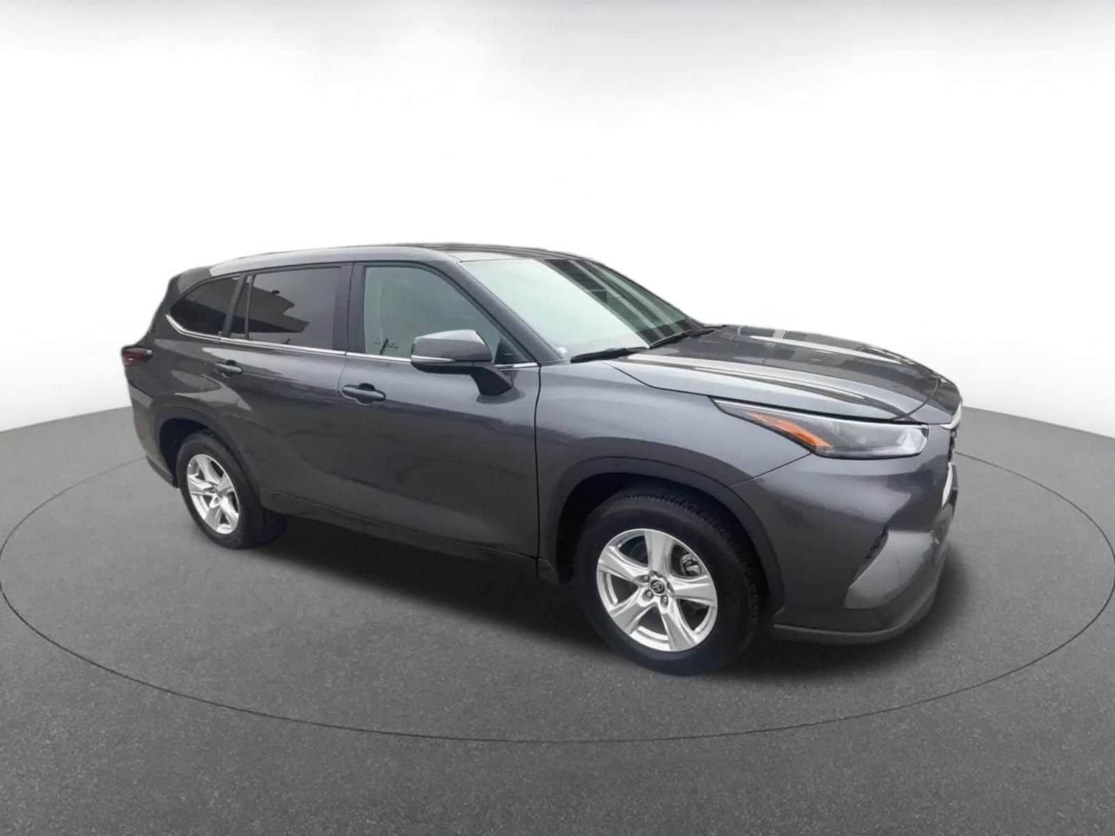 Thumbnail: 2025 Toyota Highlander - 2