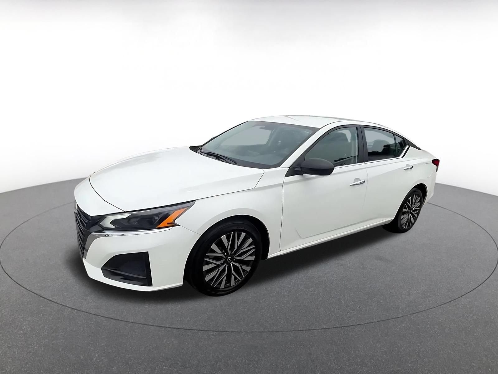 Thumbnail: 2025 Nissan Altima - 6