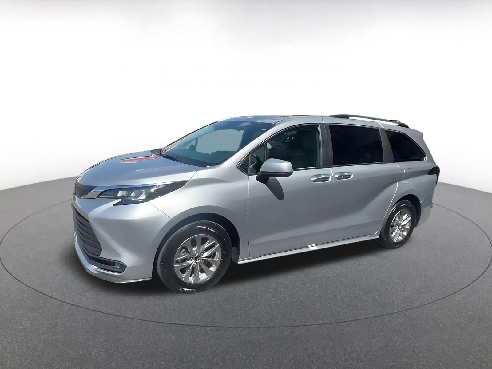 Thumbnail: 2025 Toyota Sienna - 7