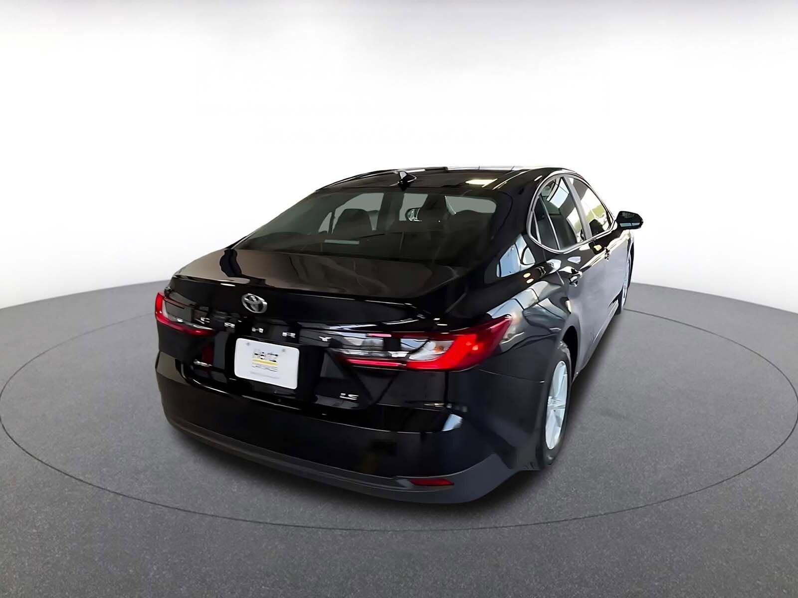 Thumbnail: 2025 Toyota Camry - 13