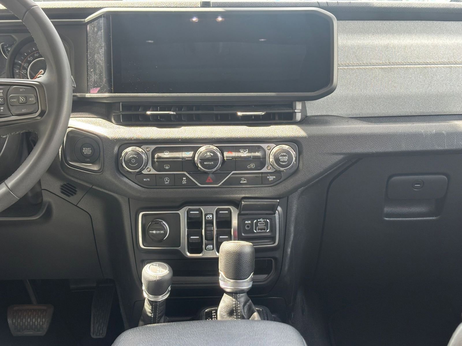 Thumbnail: 2025 Jeep Wrangler - 17