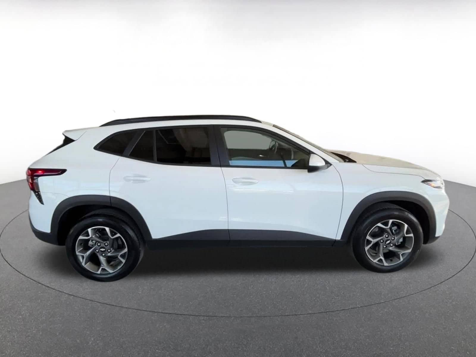 Thumbnail: 2025 Chevrolet Trax - 16