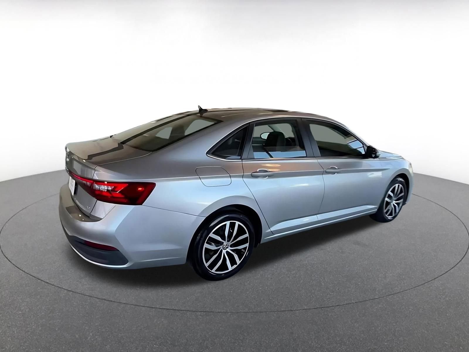 Thumbnail: 2025 Volkswagen Jetta - 13