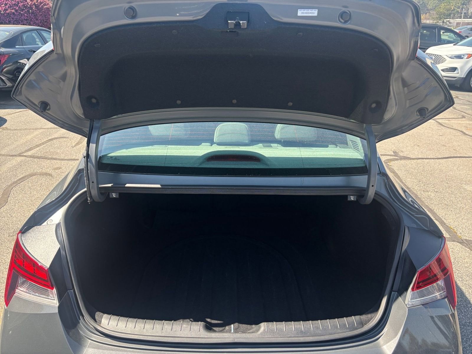 Thumbnail: 2025 Hyundai Elantra - 32