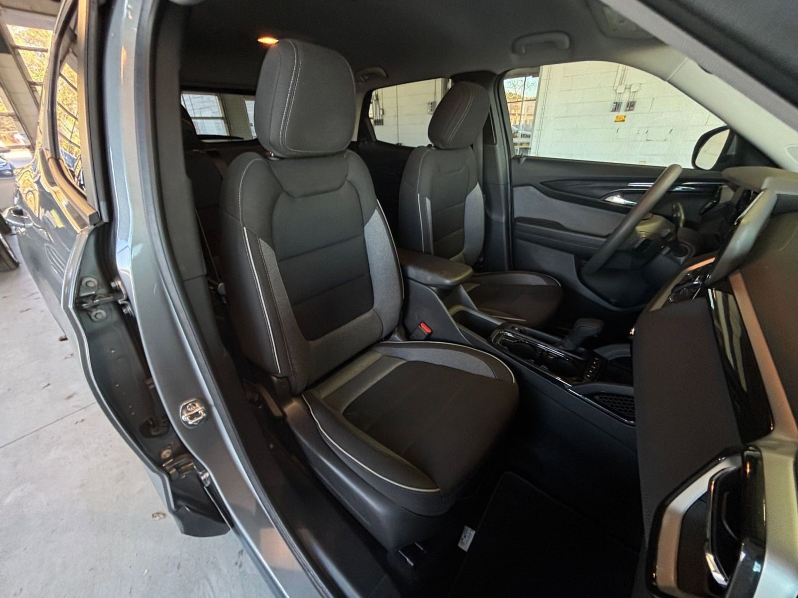 Thumbnail: 2025 Chevrolet TrailBlazer - 34