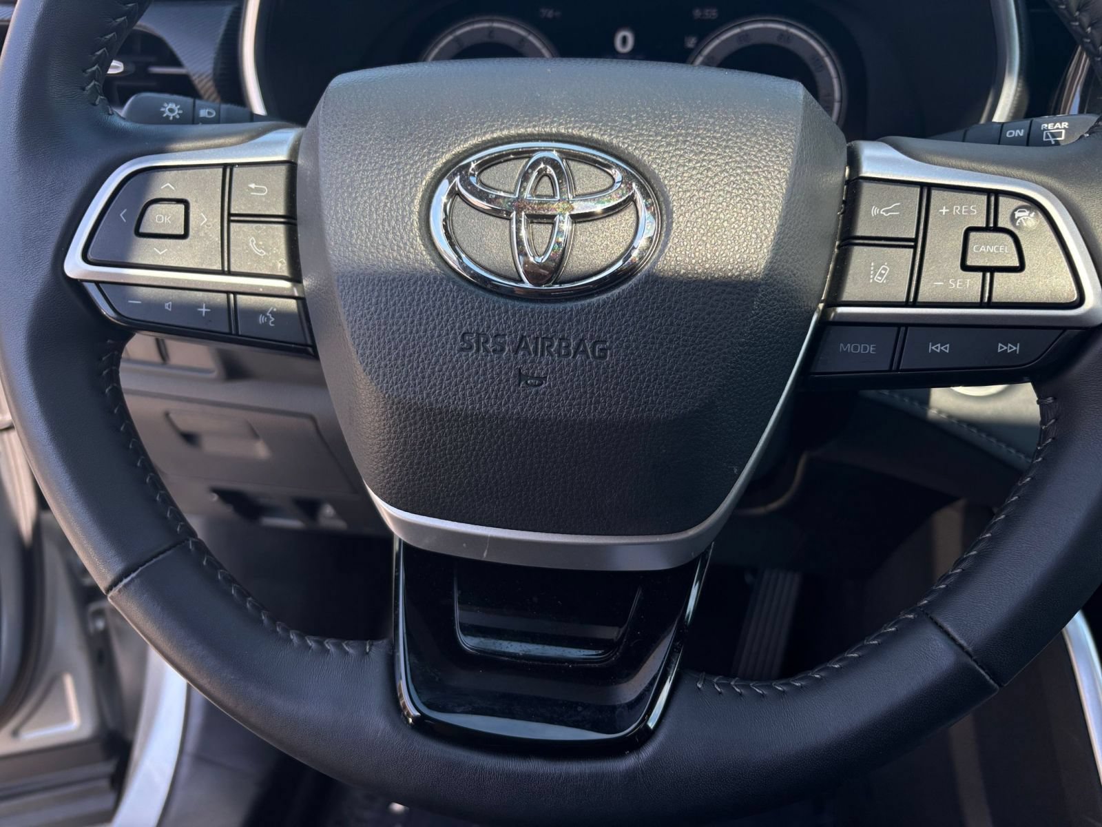 Thumbnail: 2025 Toyota Highlander - 29