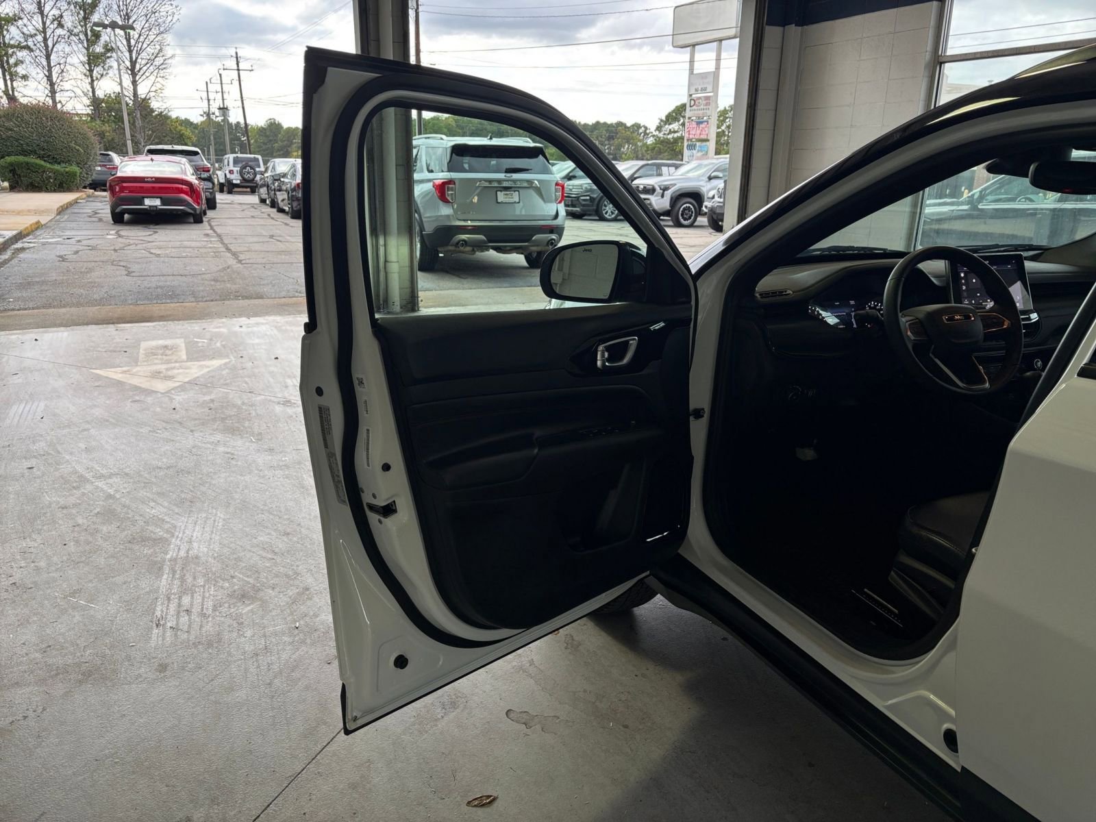 Thumbnail: 2025 Jeep Compass - 20