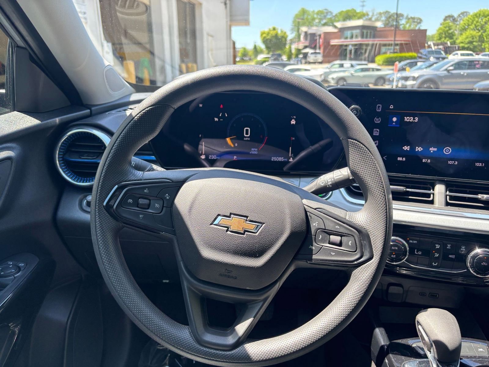 Thumbnail: 2025 Chevrolet Trax - 29