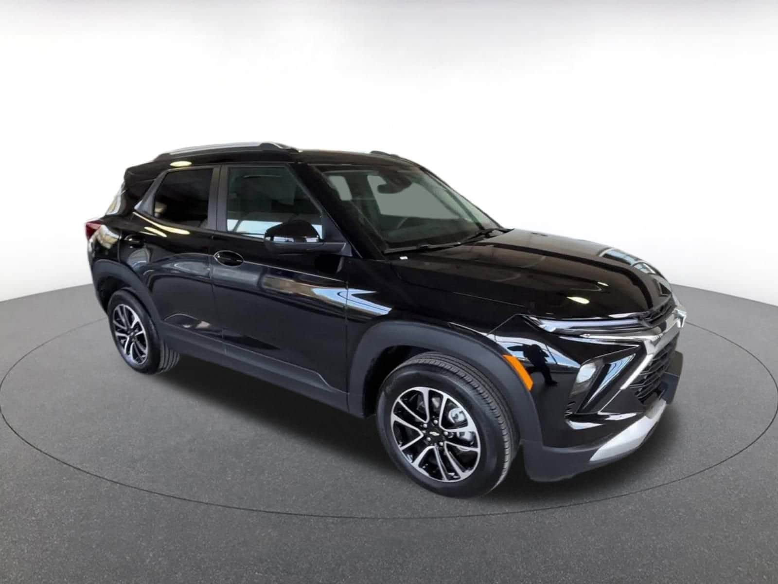 Thumbnail: 2025 Chevrolet TrailBlazer - 2