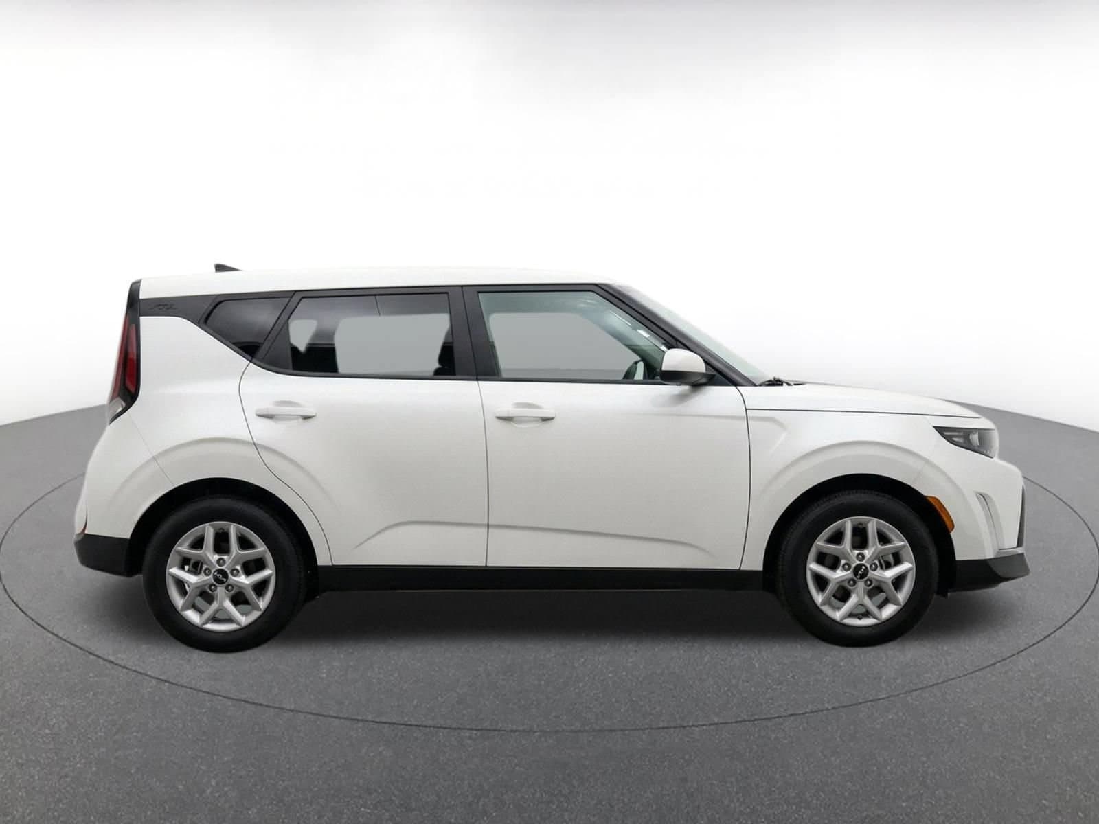 Thumbnail: 2025 Kia Soul - 10