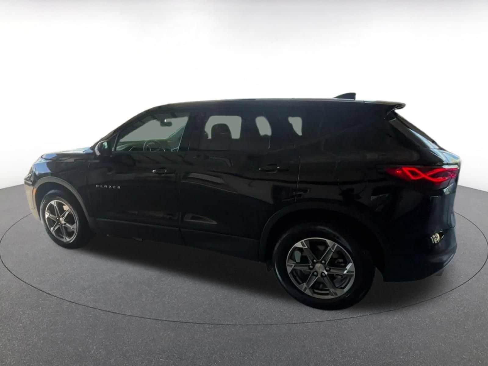 Thumbnail: 2026 Chevrolet Blazer - 9