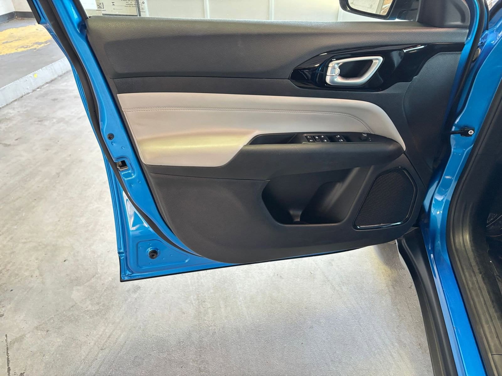 Thumbnail: 2025 Jeep Compass - 18