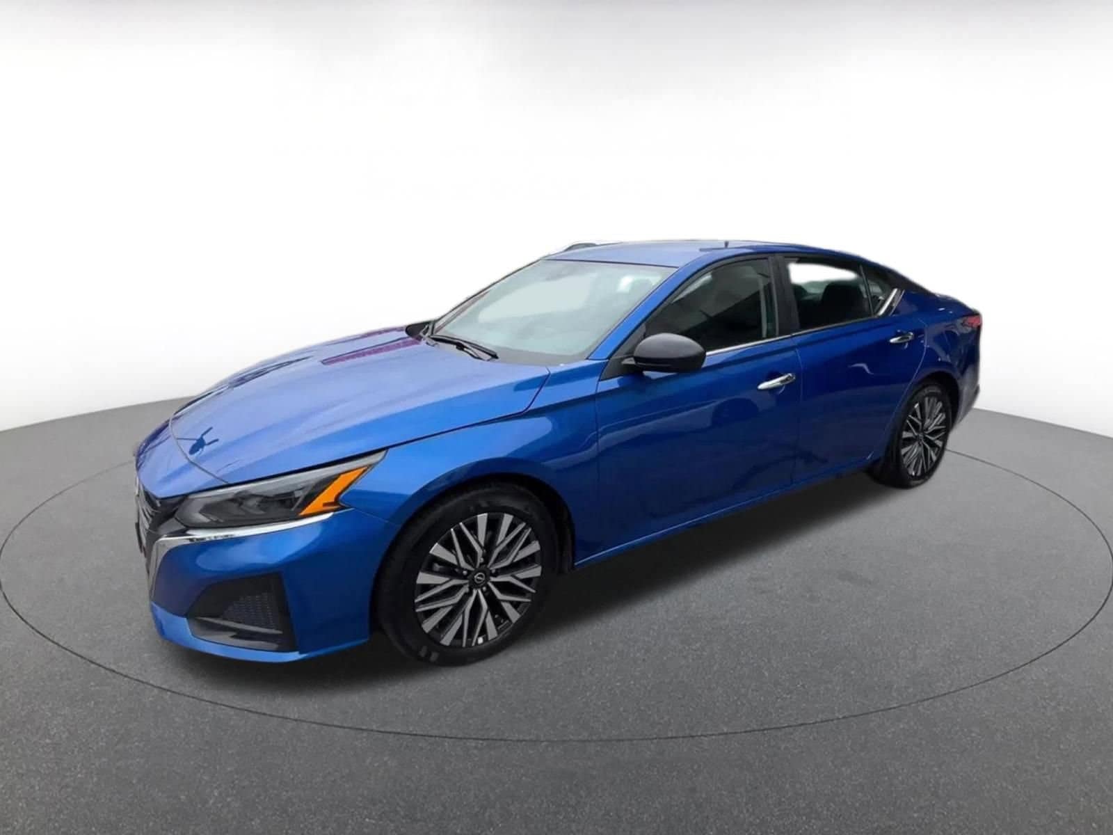Thumbnail: 2025 Nissan Altima - 10