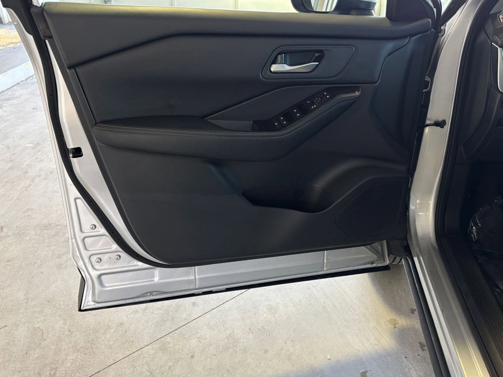 Thumbnail: 2025 Nissan Rogue - 21