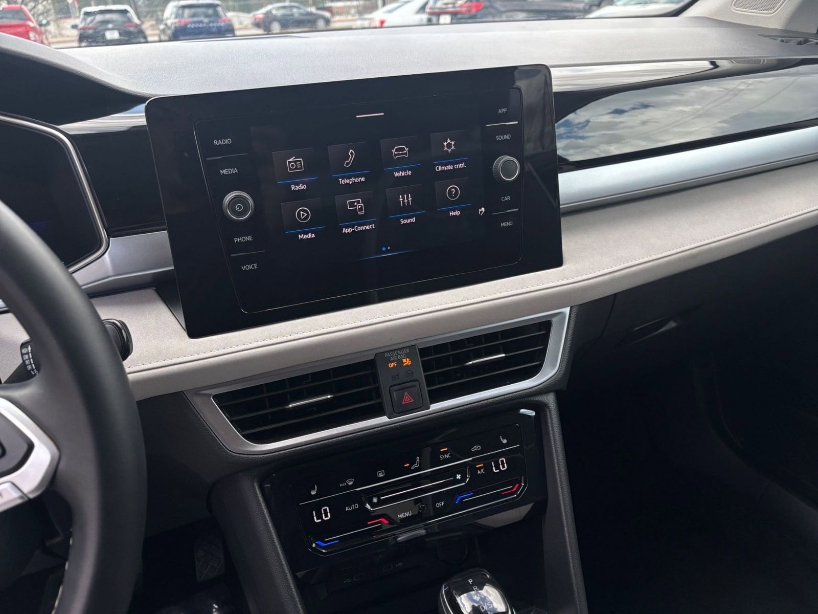 Thumbnail: 2025 Volkswagen Taos - 22