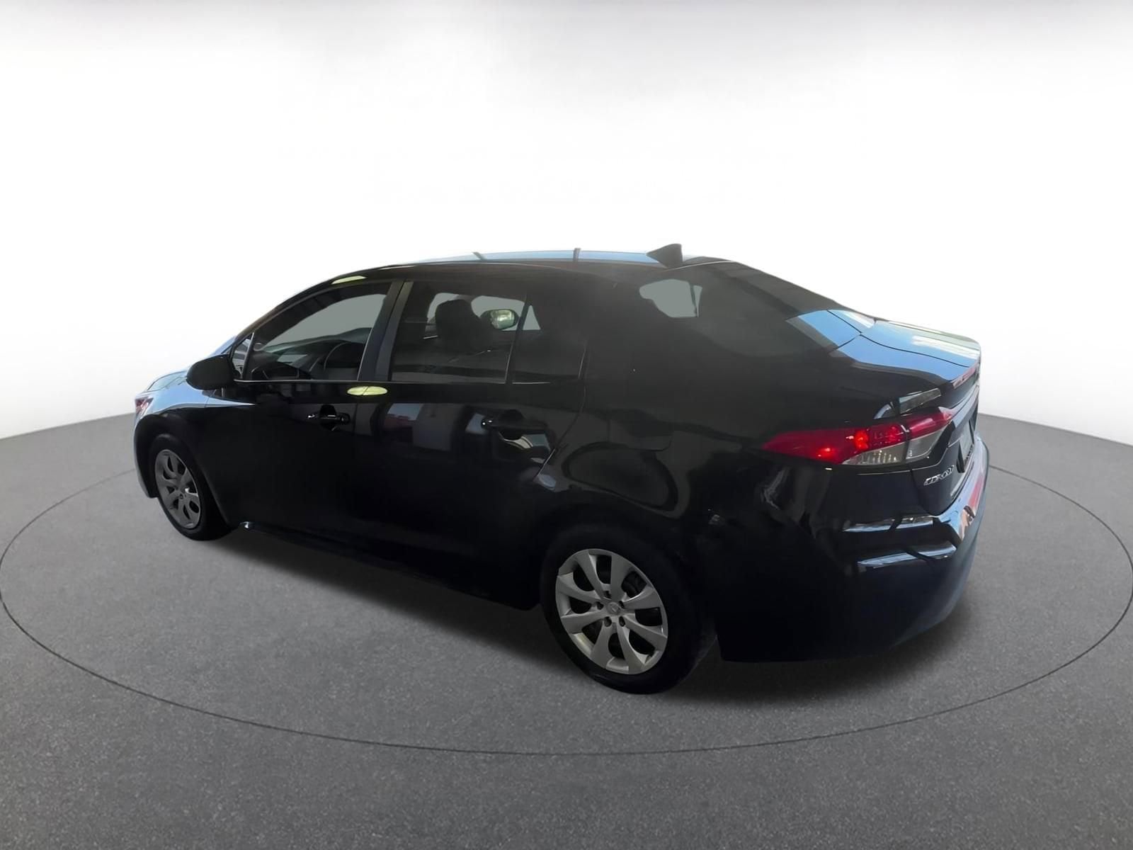 Thumbnail: 2025 Toyota Corolla - 8