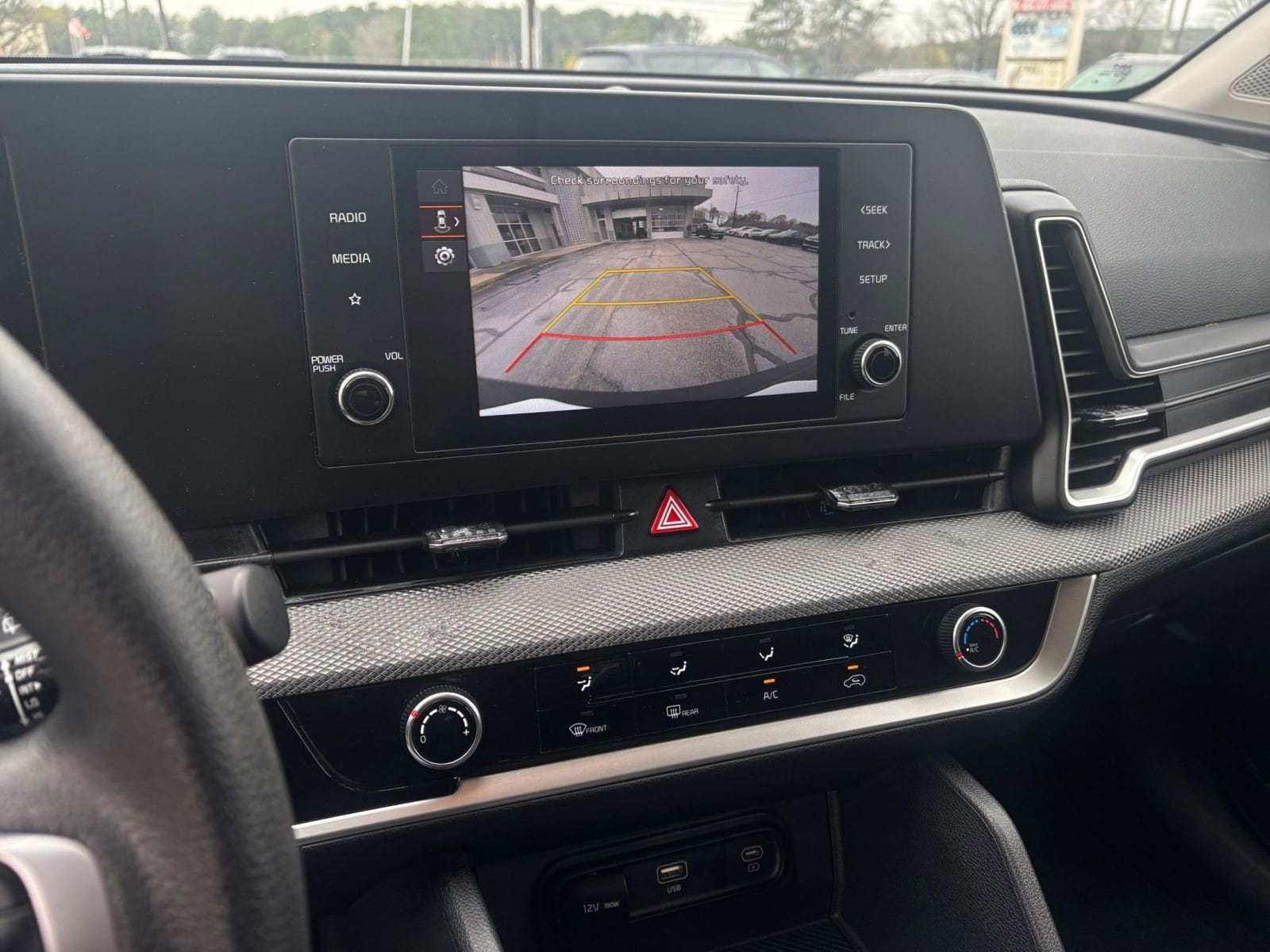 Thumbnail: 2025 Kia Sportage - 29