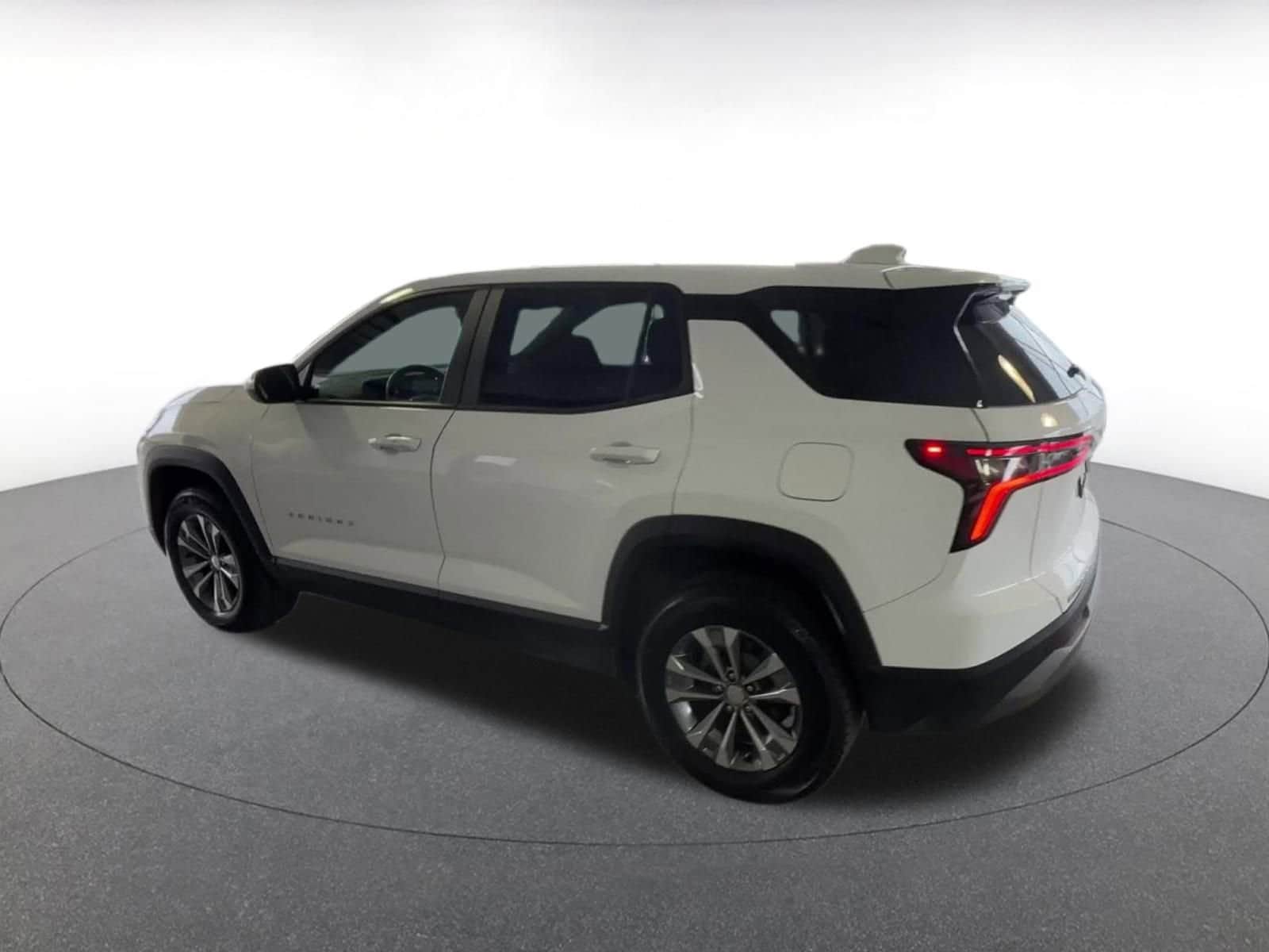 Thumbnail: 2025 Chevrolet Equinox - 10