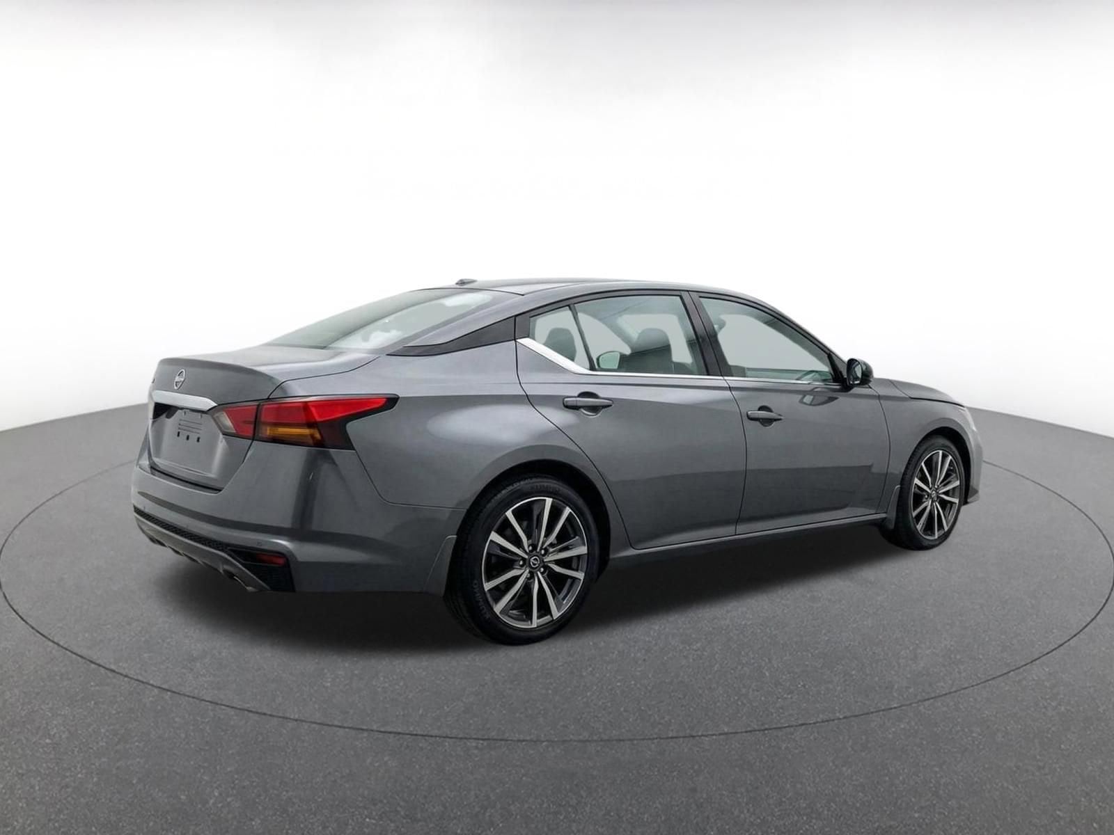 Thumbnail: 2025 Nissan Altima - 8