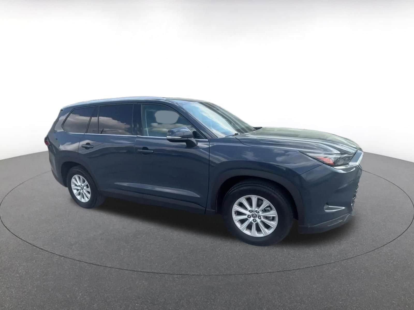 Thumbnail: 2025 Toyota Grand Highlander - 2