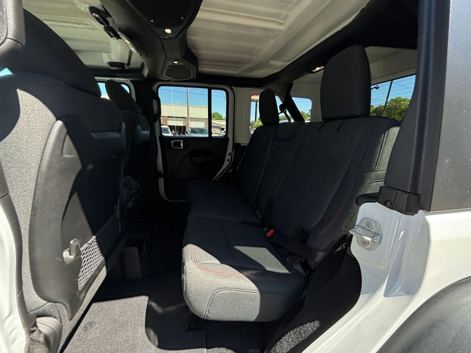 Thumbnail: 2025 Jeep Wrangler - 25