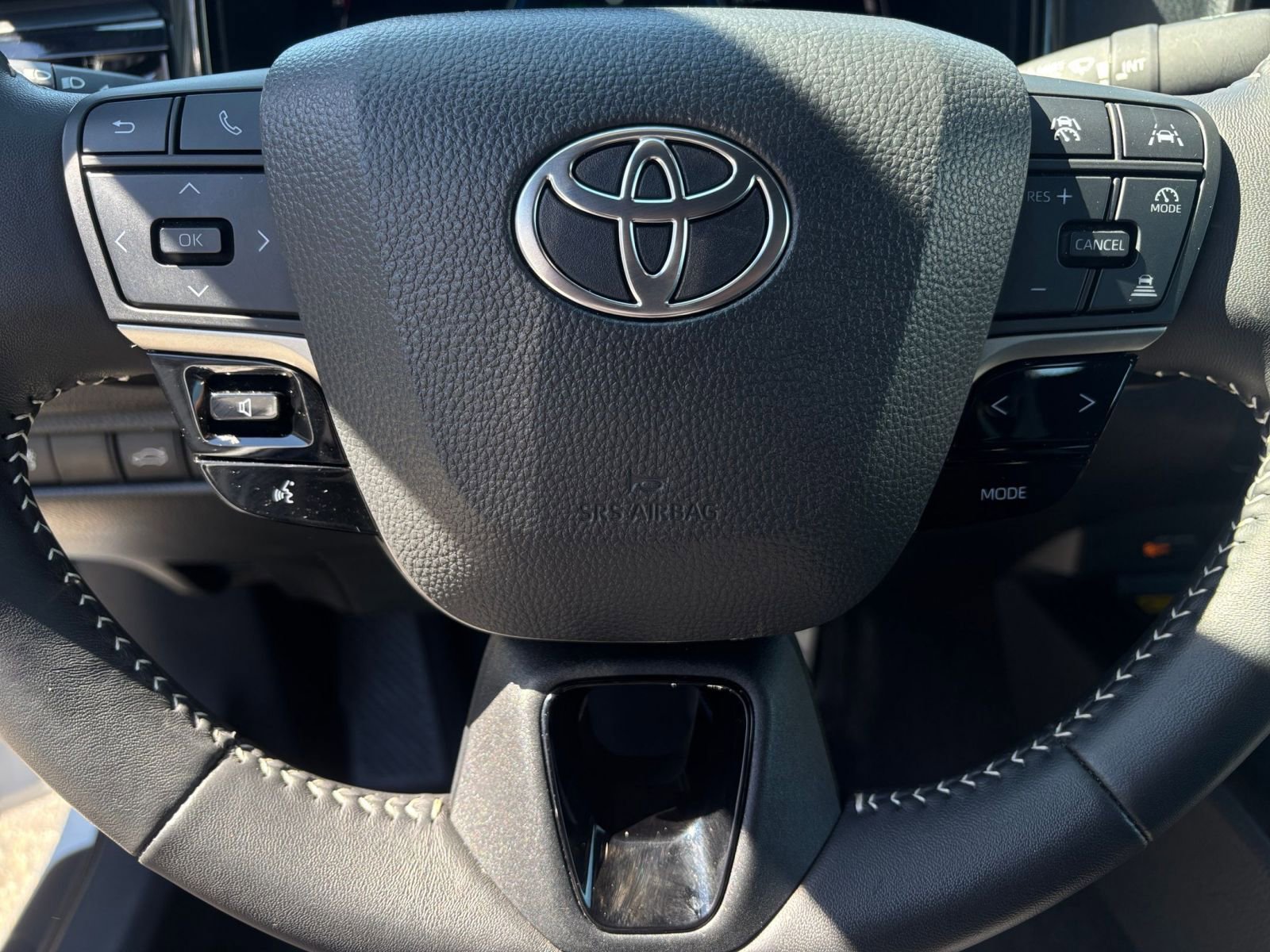 Thumbnail: 2025 Toyota Camry - 33