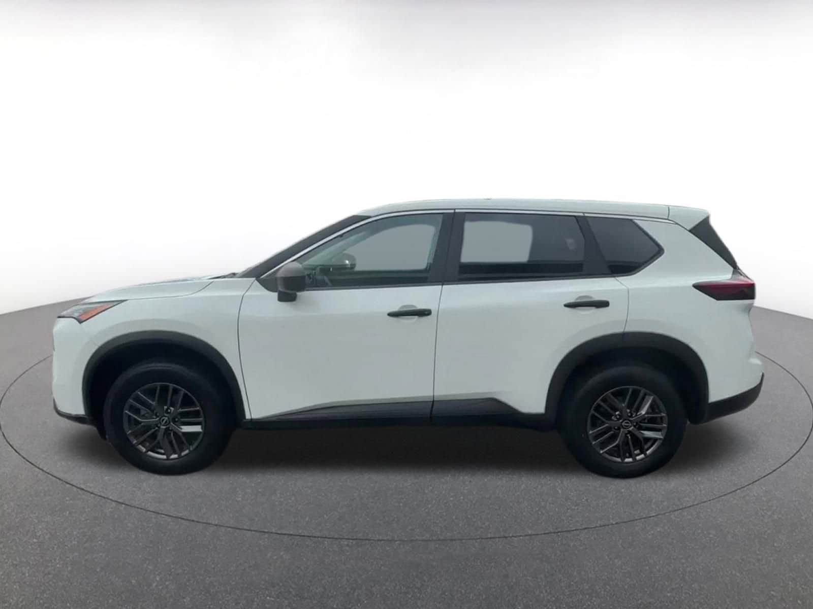 2024 Nissan Rogue S 8