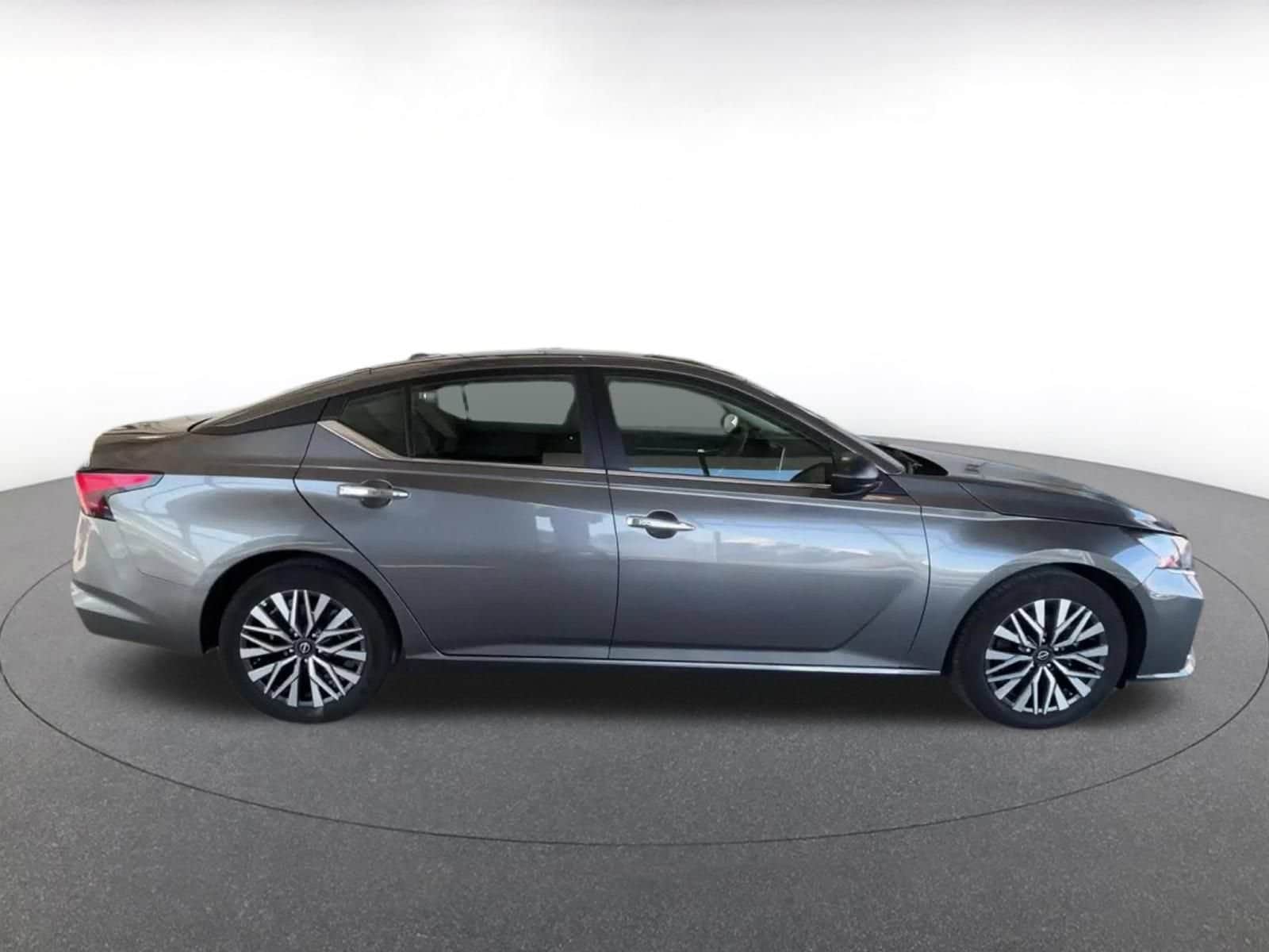 Thumbnail: 2025 Nissan Altima - 16