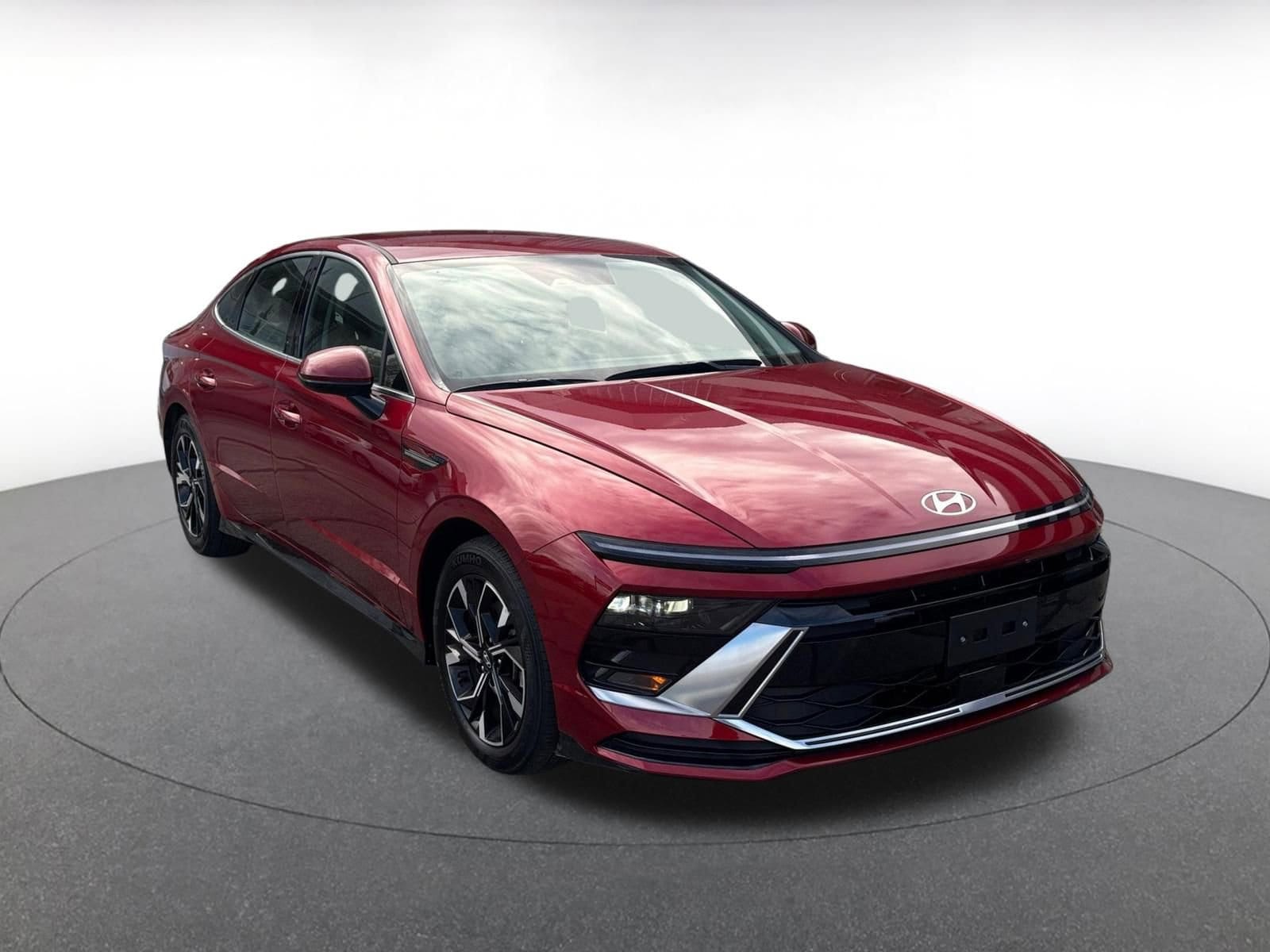 Thumbnail: 2025 Hyundai Sonata - 1