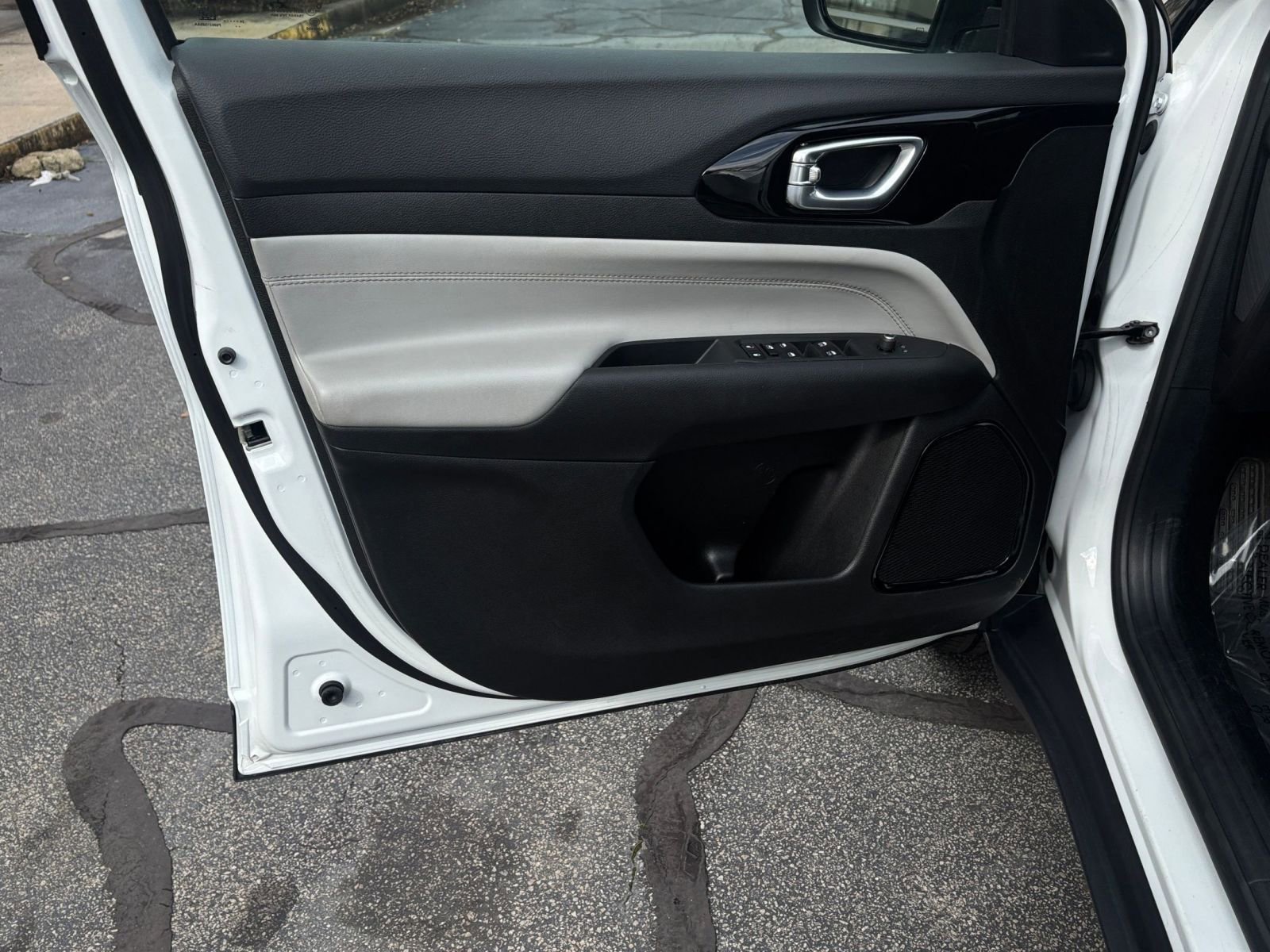 Thumbnail: 2025 Jeep Compass - 22